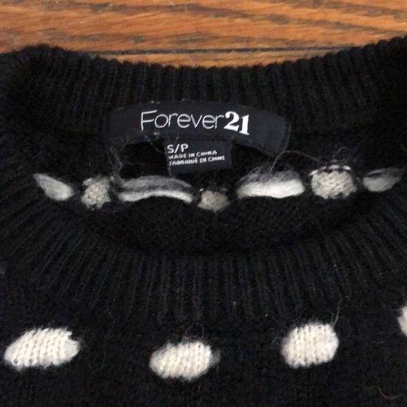 Forever21 polka dot sweater - Picture 2 of 4